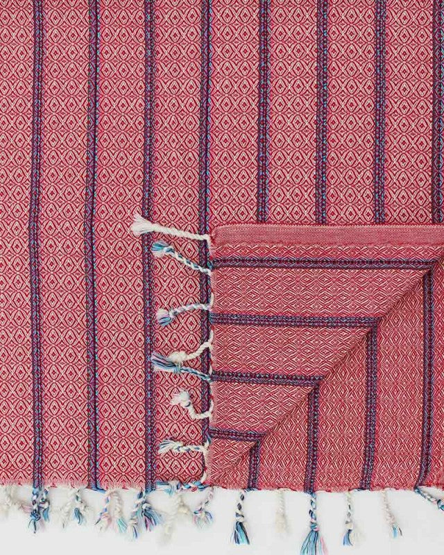 Schal Rot mit farbigen Streifen